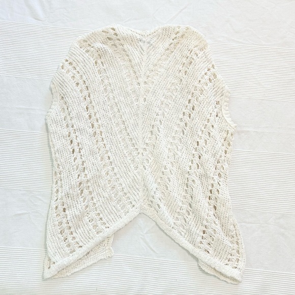 American Eagle Boho Oversized Sleeveless Crochet Cardigan - Picture 10 of 14